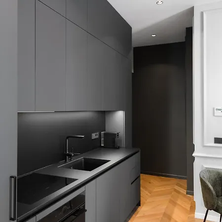 Luxury Apartment Con Free Park Triest Exterior foto